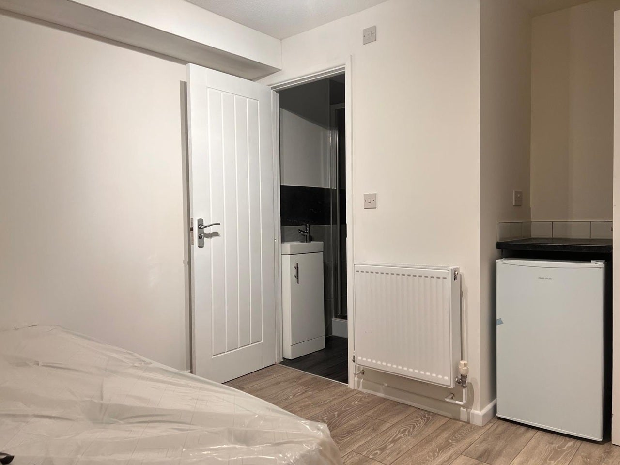 Room Helpeston in Basildon