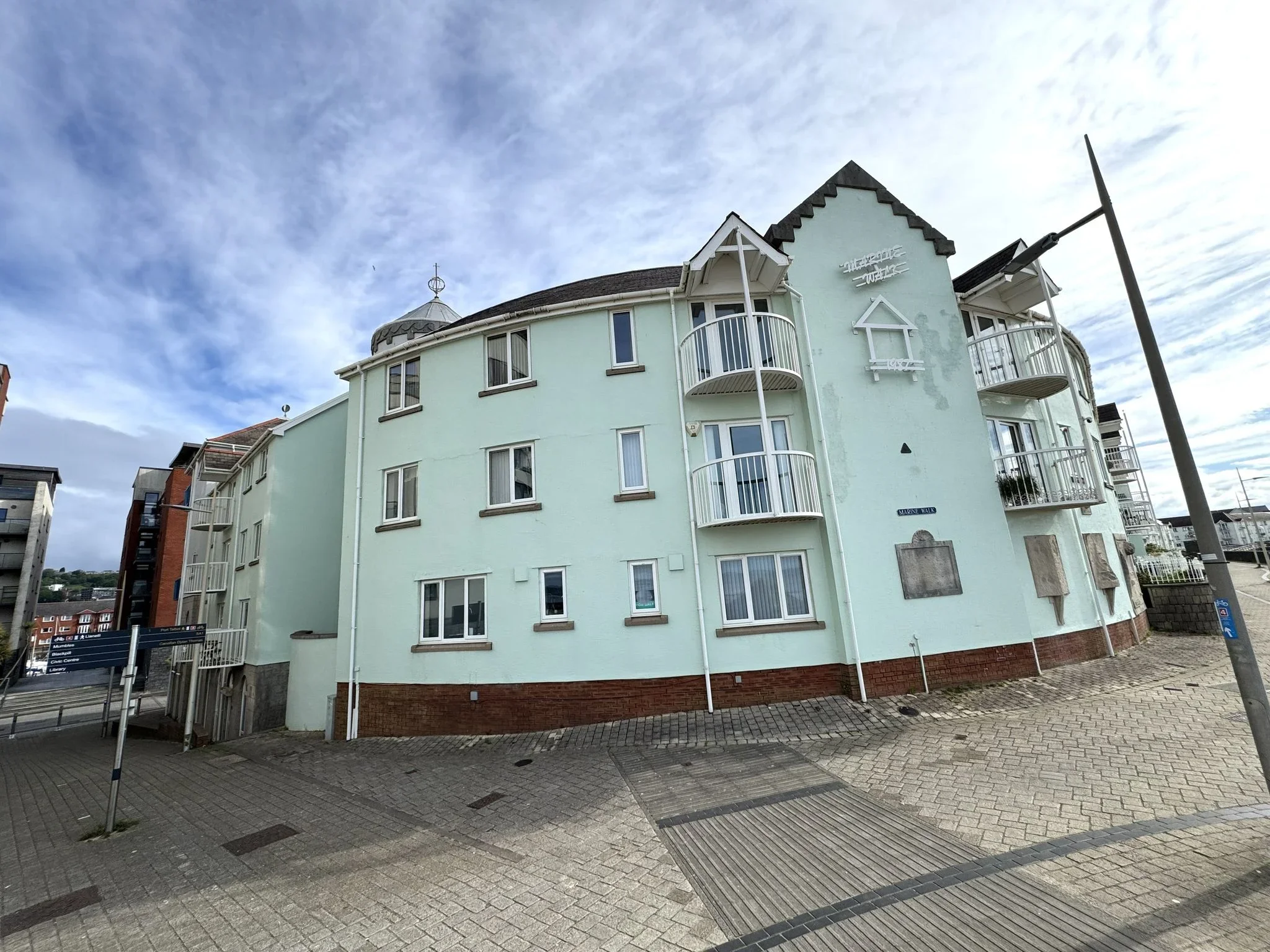 Flat Camona Drive in Swansea