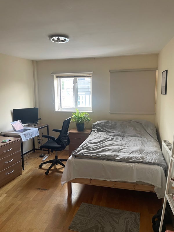 Room Bethnal Green Road in Greater London