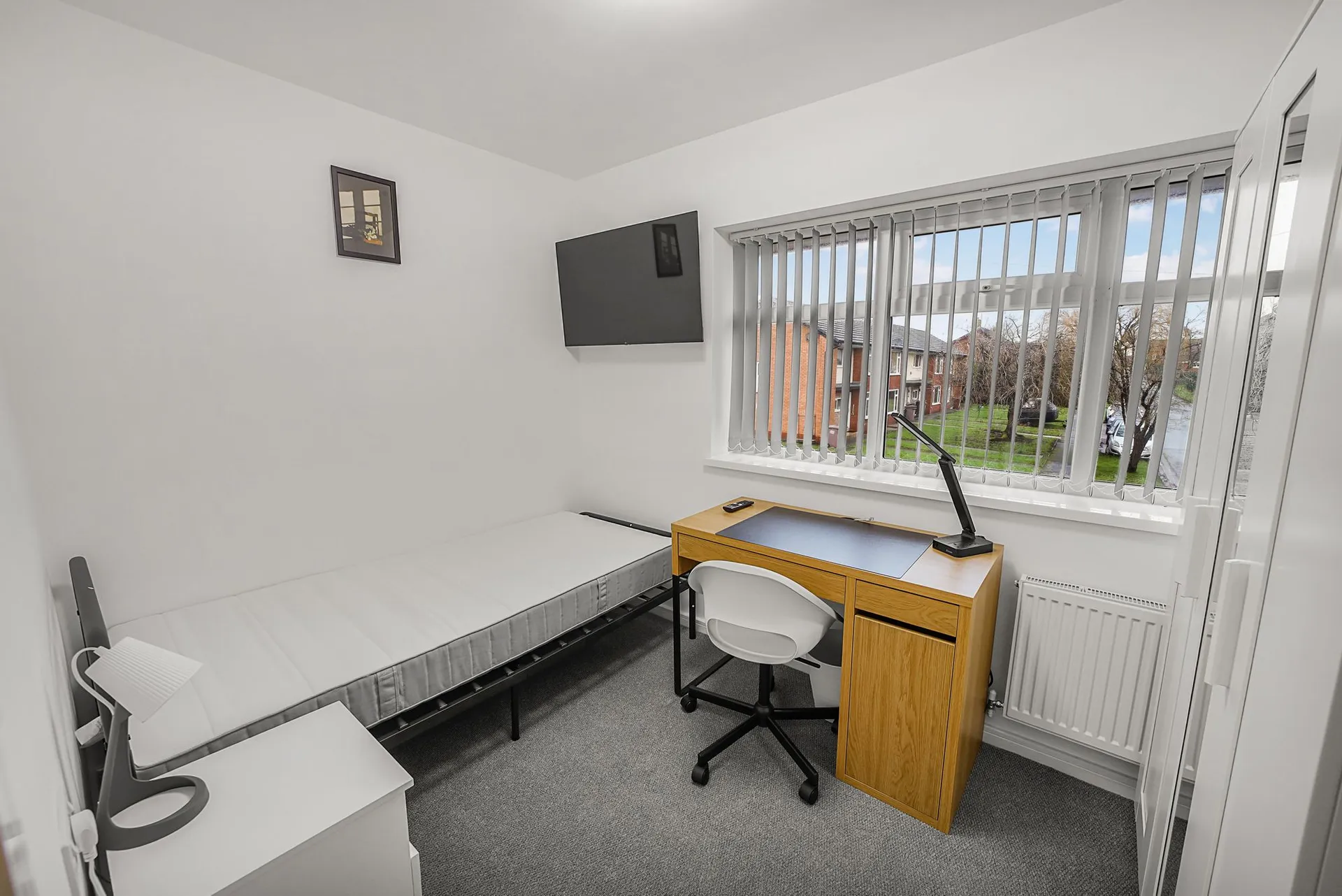 Room Finney Grove in St Helens