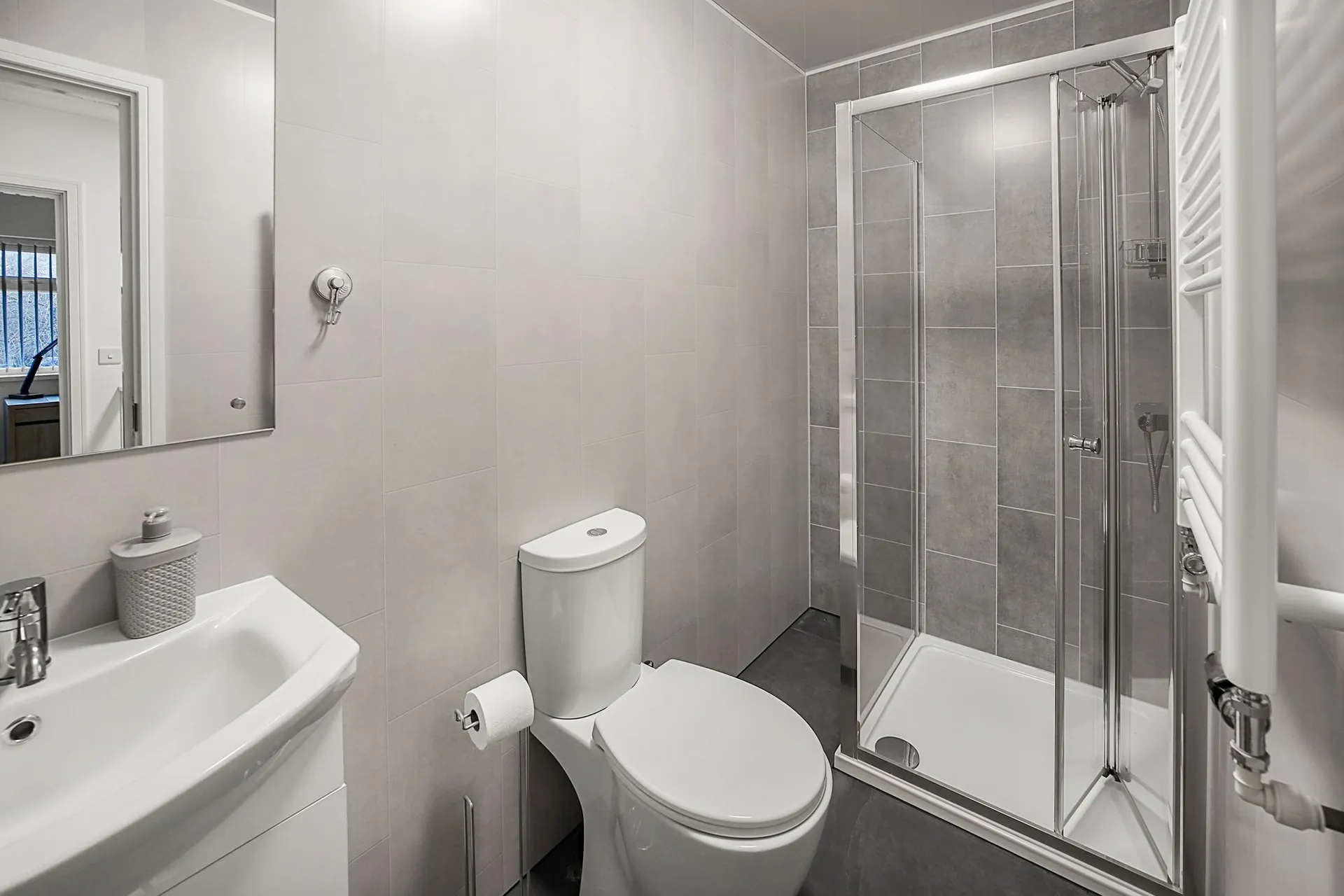 Room Finney Grove in St Helens