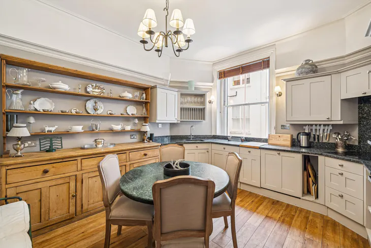 Flat Cranley Mews in Greater London