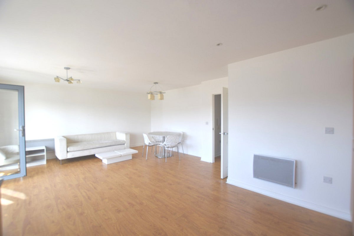 Flat Ballantyne Drive in Colchester