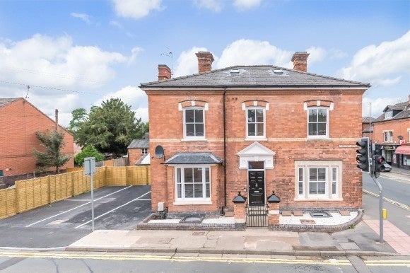 Flat Sebright Avenue in Worcester