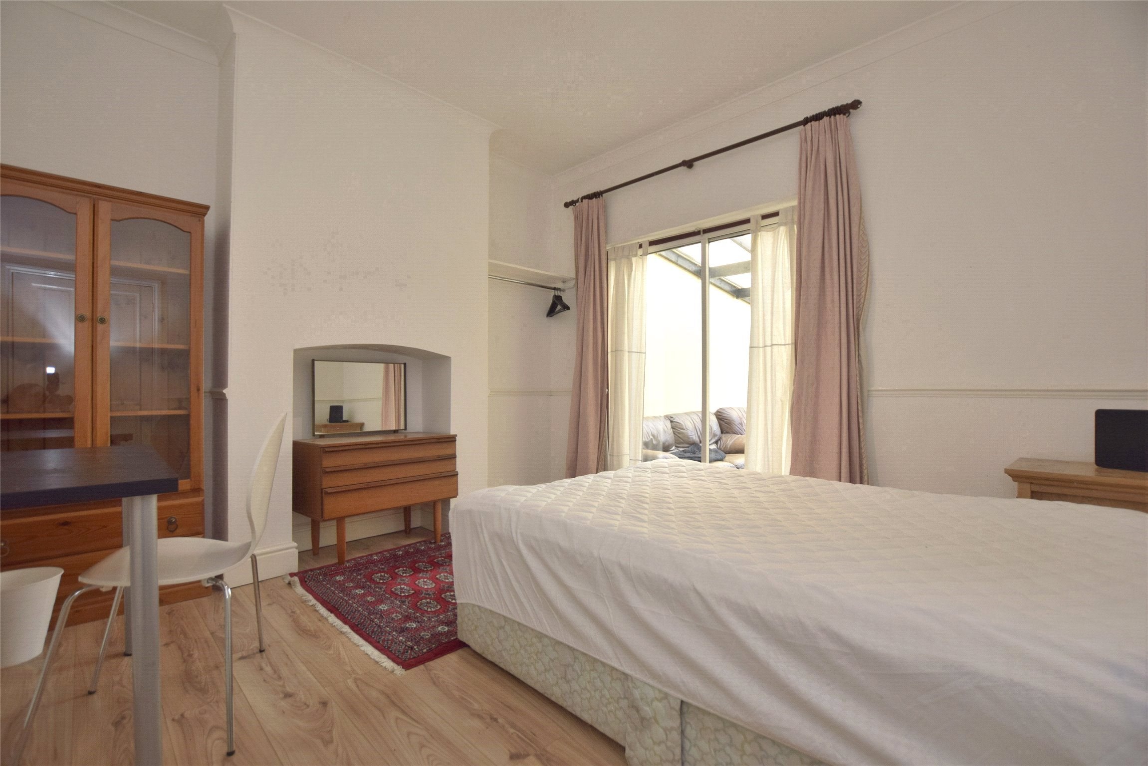 Room Saint Pauls Street North in Cheltenham