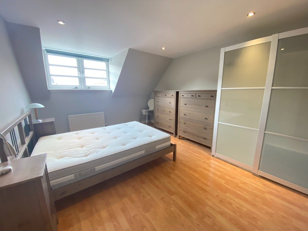 Flat Henderson Place in City of Edinburgh