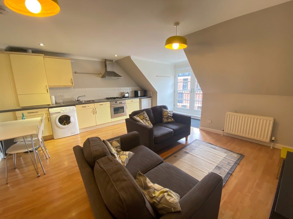 Flat Henderson Place in City of Edinburgh
