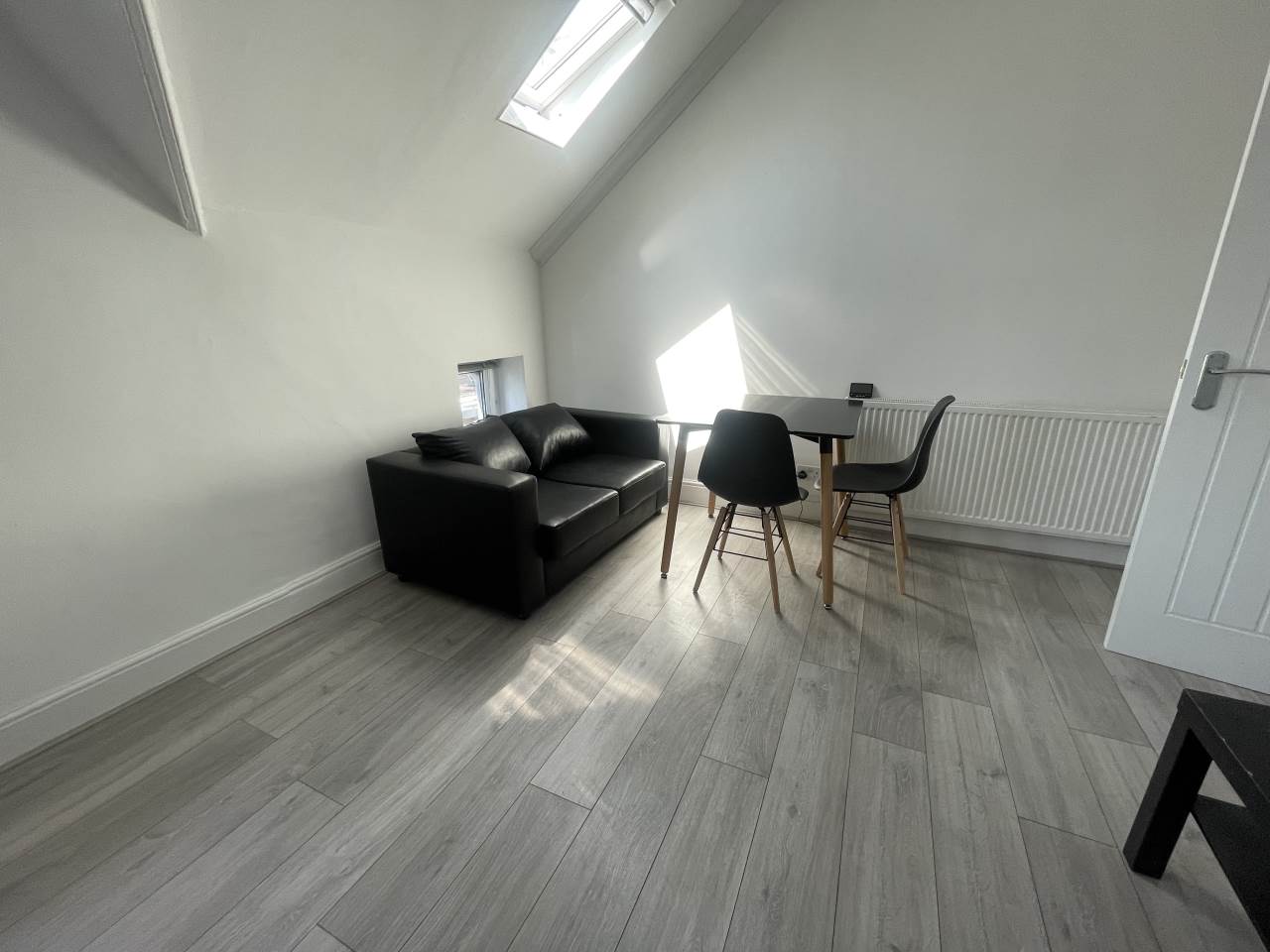 Flat Claude Road in Cardiff