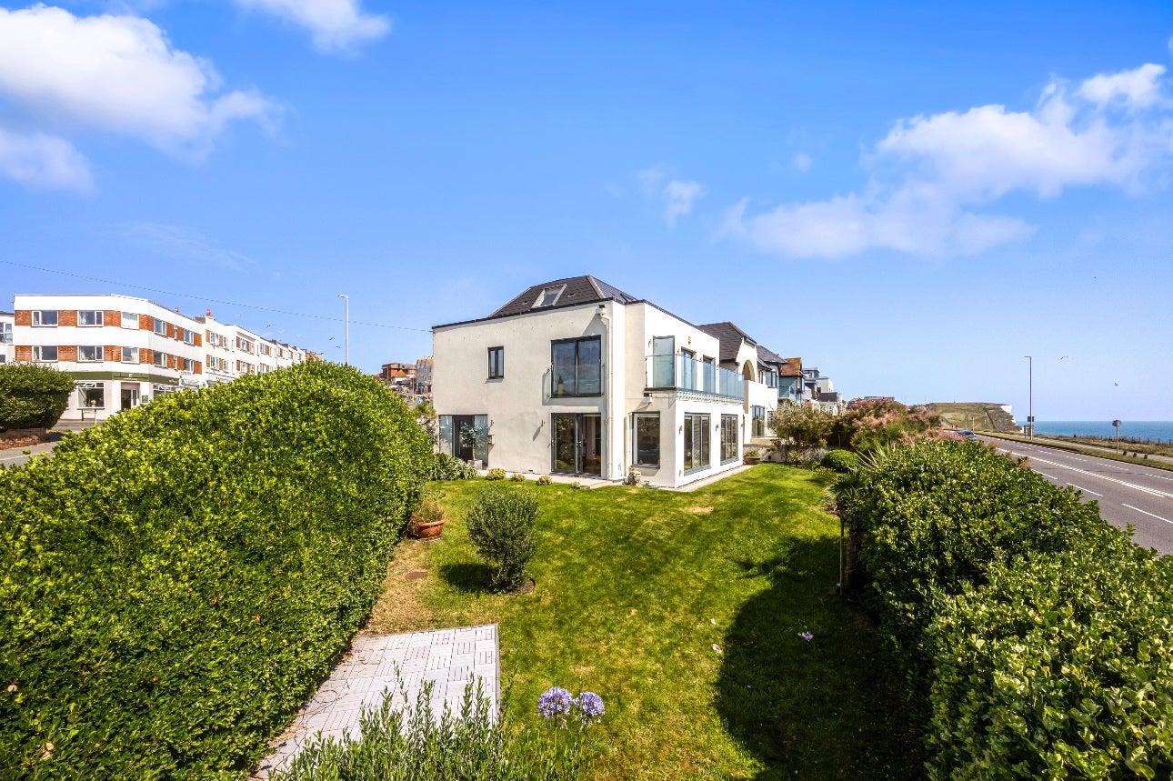 House Marine Drive in Brighton