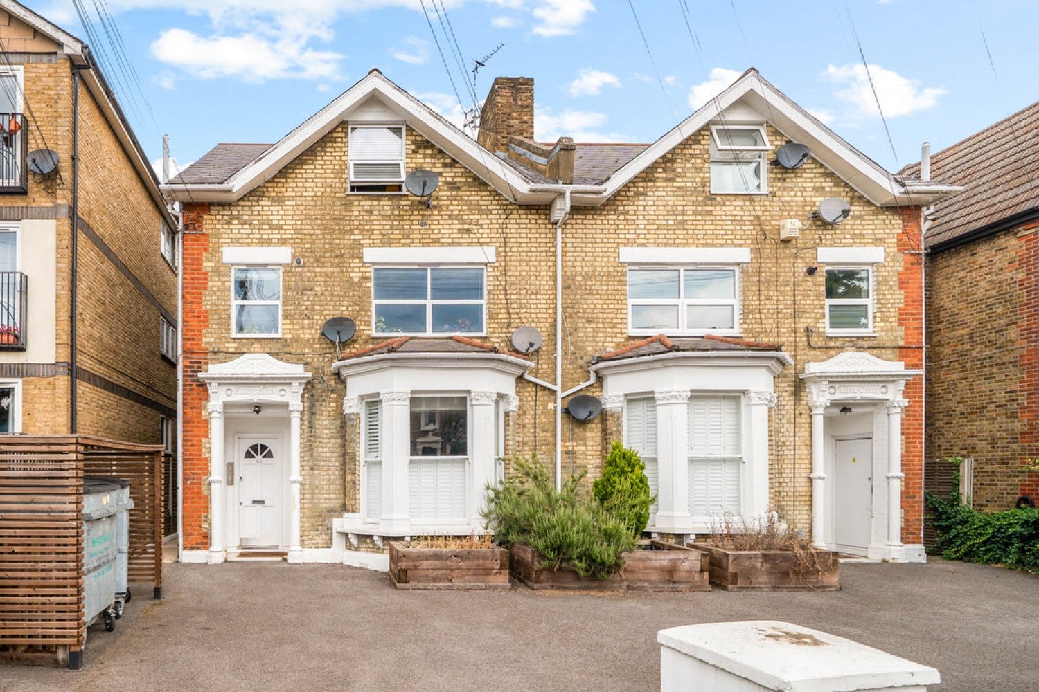 Flat Culverden Road in Greater London