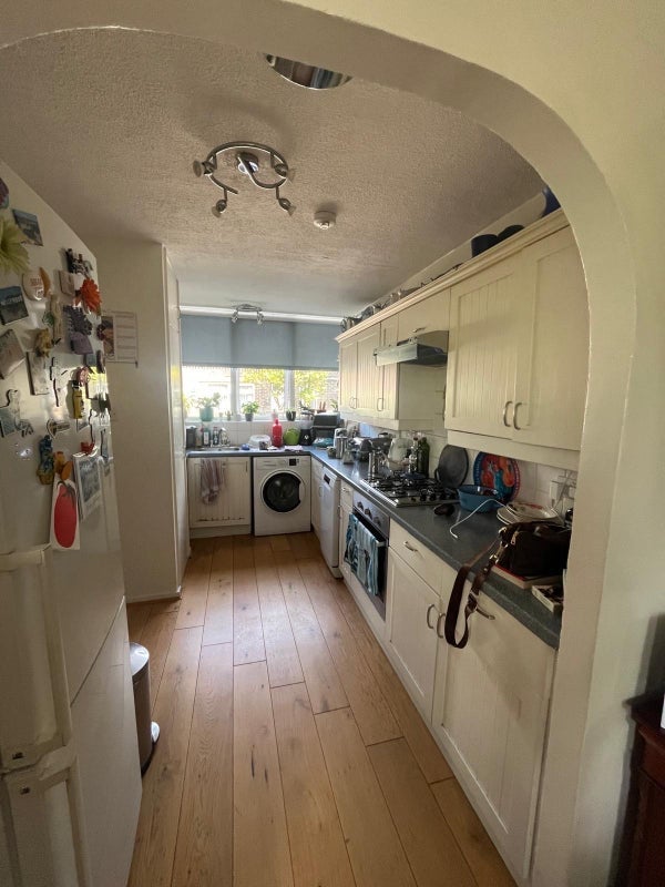 Room Deventer Crescent in Greater London