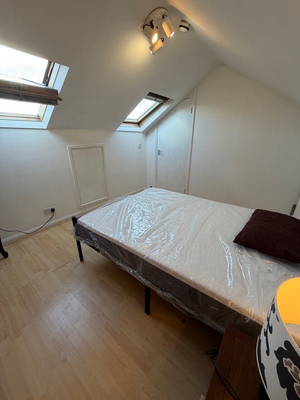 Room Thurlow Road in Greater London