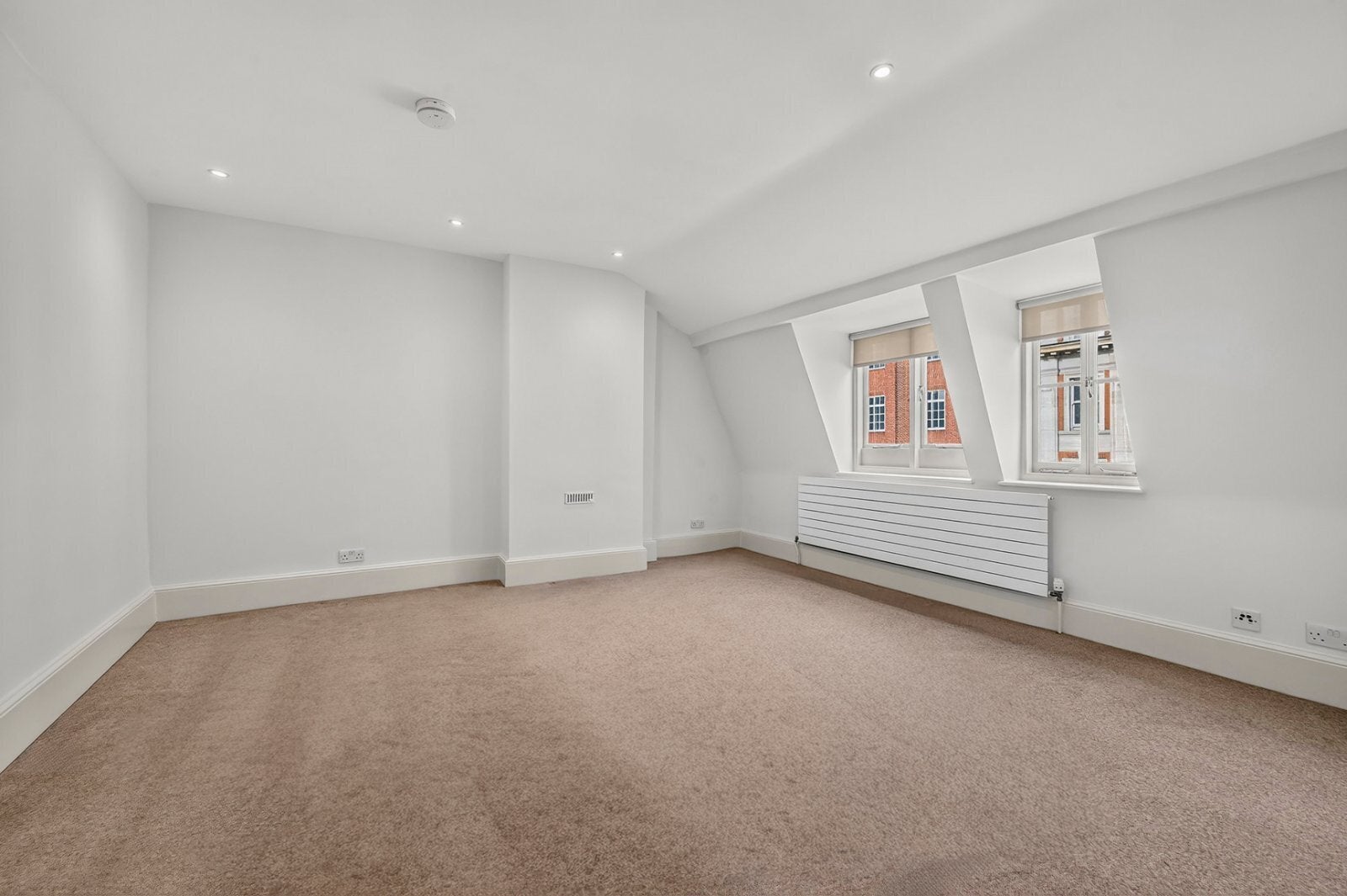 Flat Gower Street in Greater London