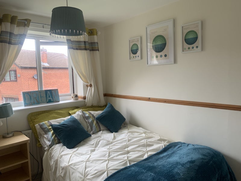 Room Buttermead Close in Nottingham