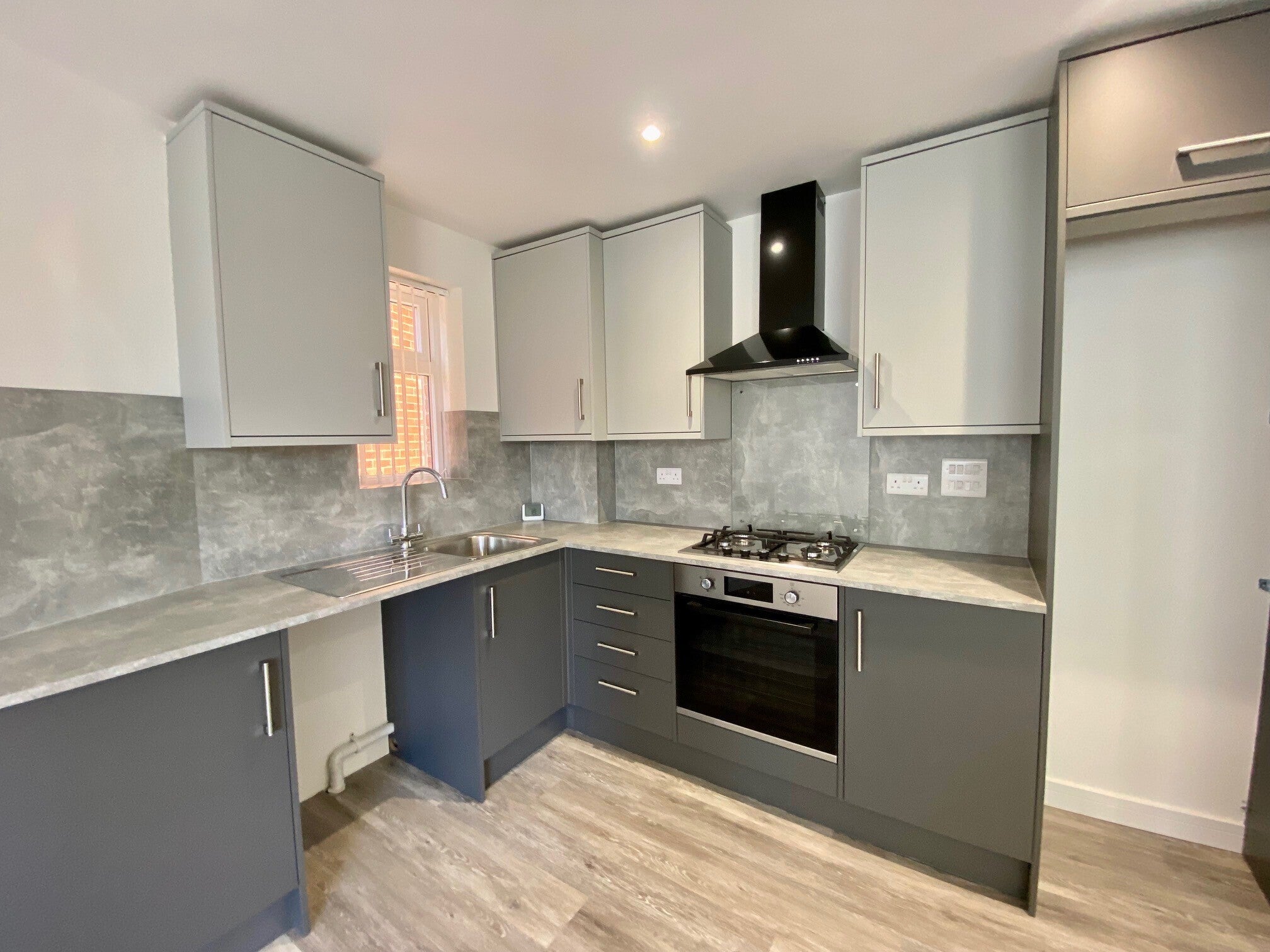 Flat St Nicholas Avenue in Gosport