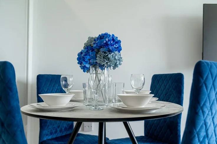 Flat Marlborough Crescent in Greater London