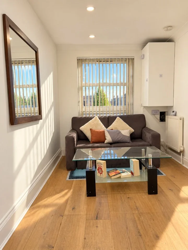 Room Granby Street in Greater London