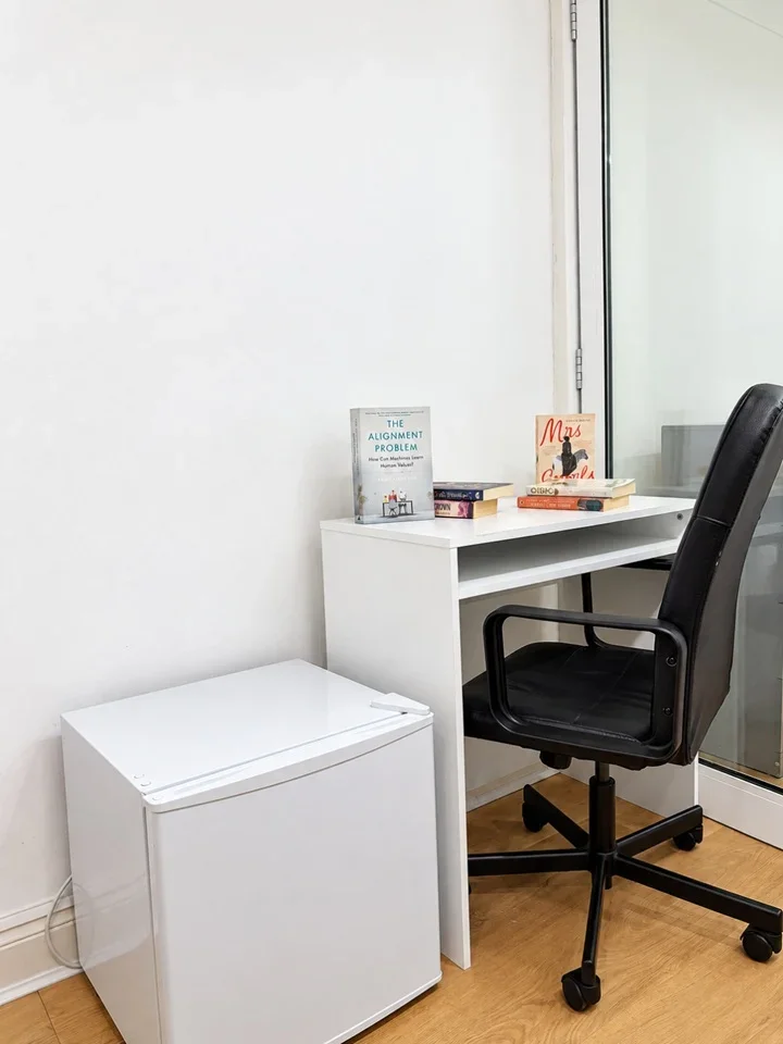 Room Granby Street in Greater London