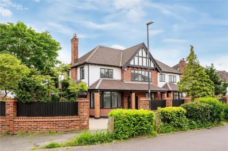 House Forestdale in Greater London