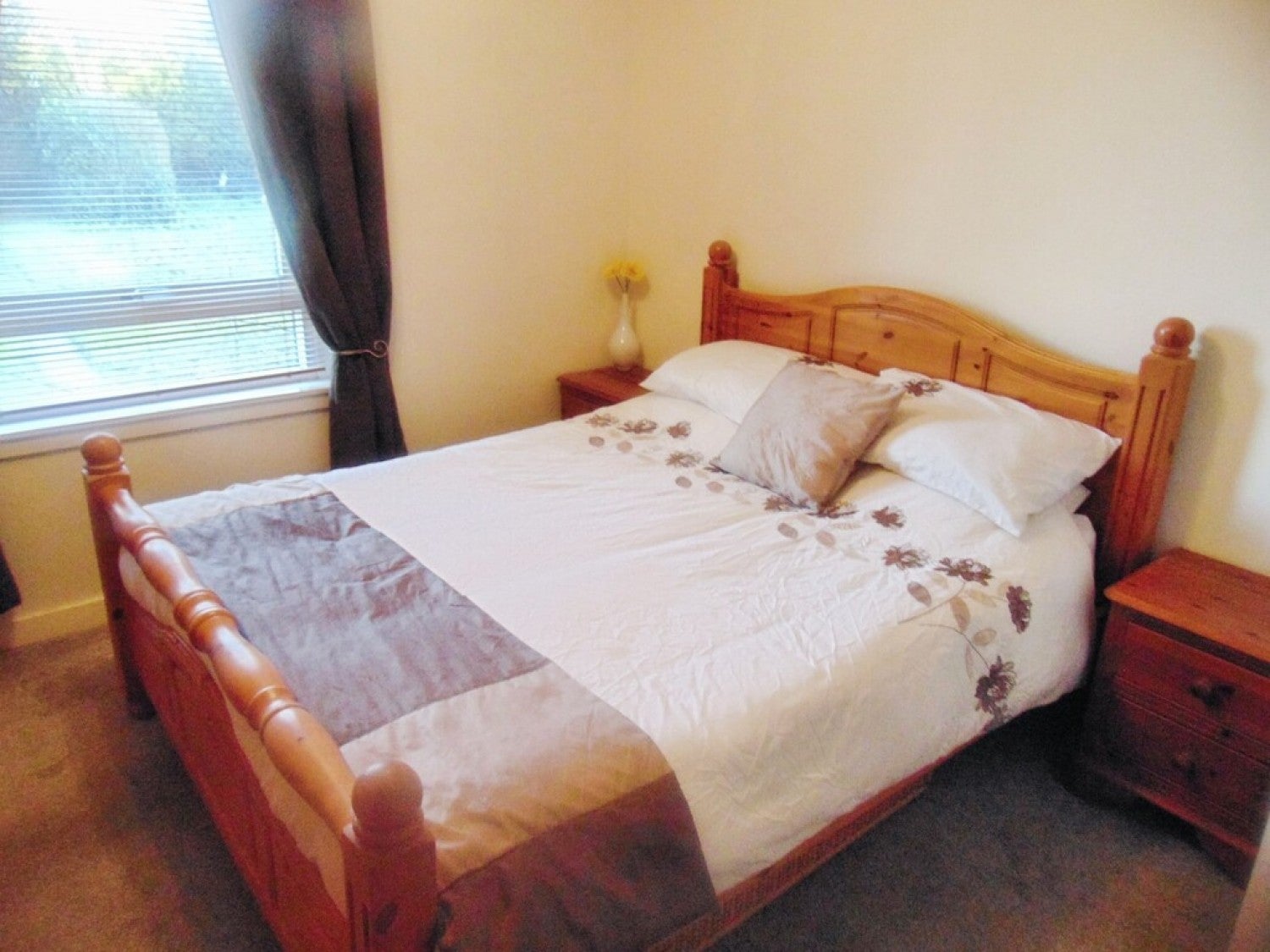 Flat Crosshill Drive in Bathgate