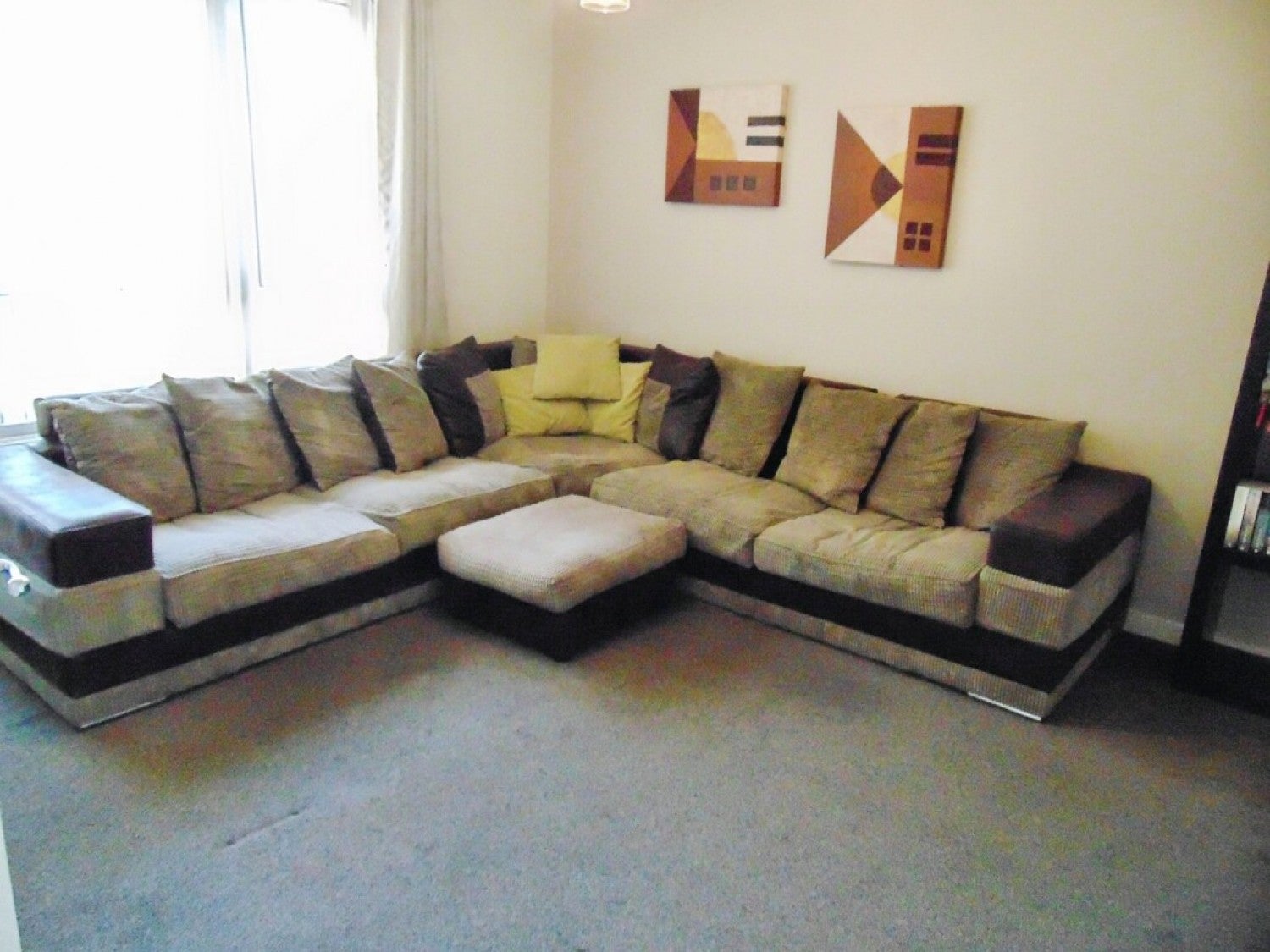 Flat Crosshill Drive in Bathgate