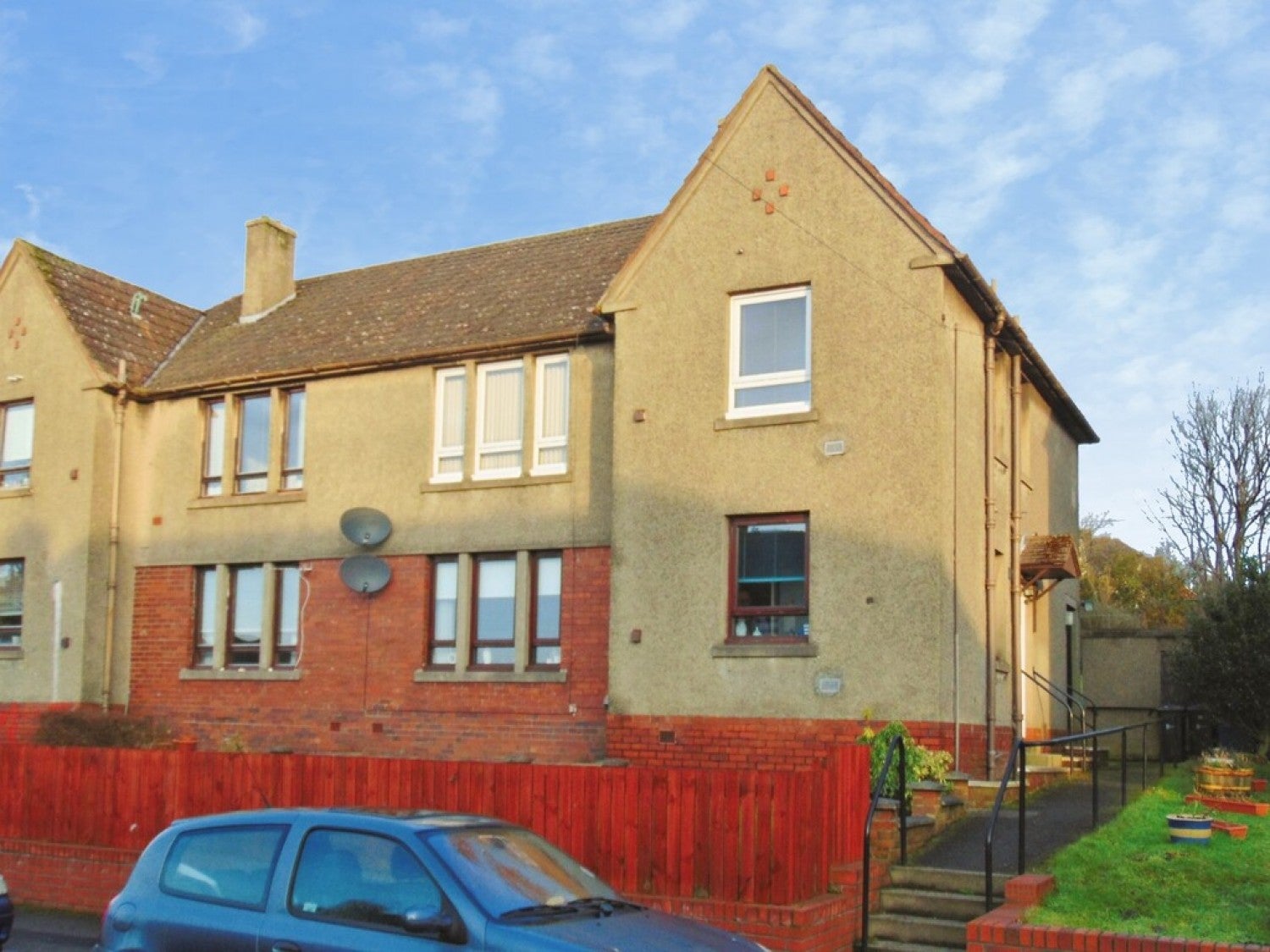 Flat Crosshill Drive in Bathgate