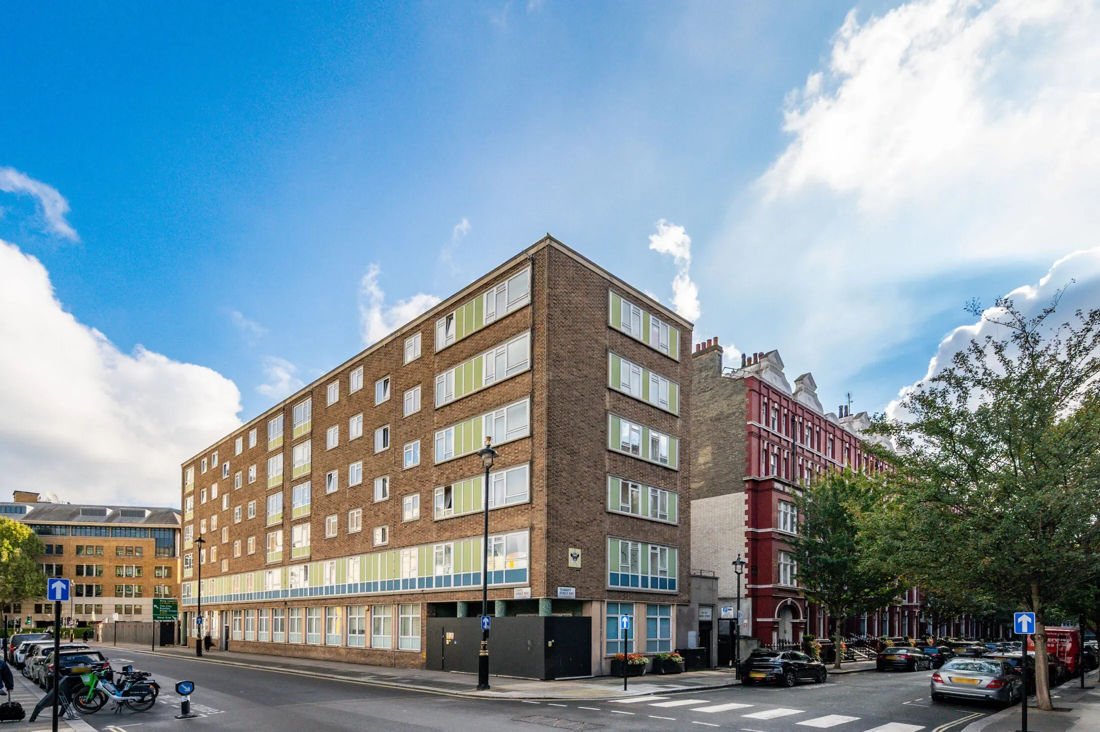 Flat Transept Street in City of Westminster