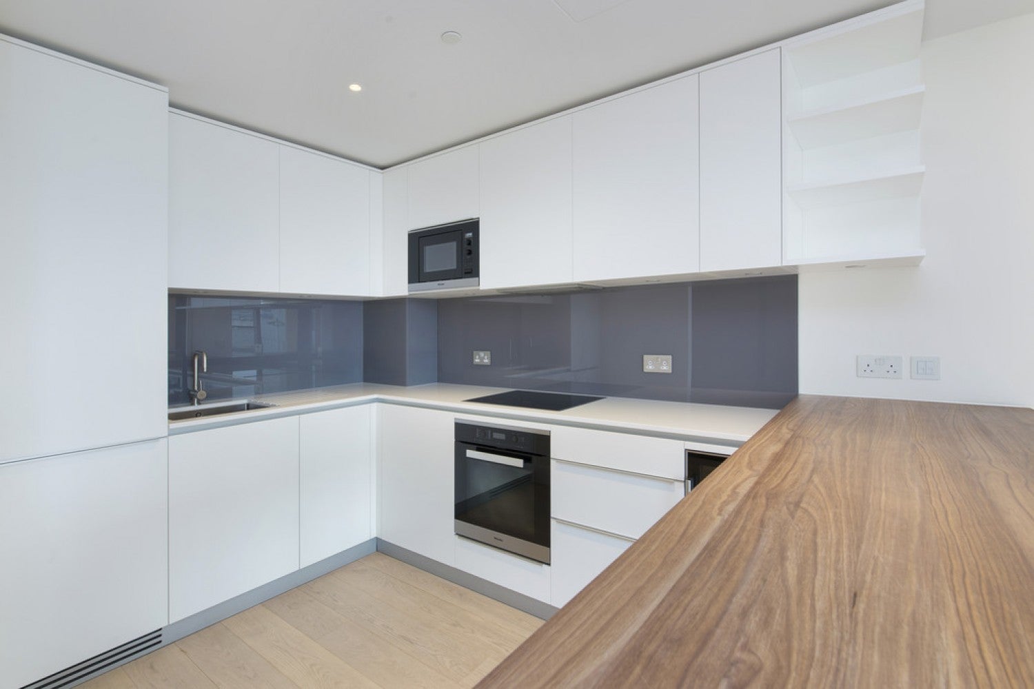 Flat Merchant Square in City of Westminster