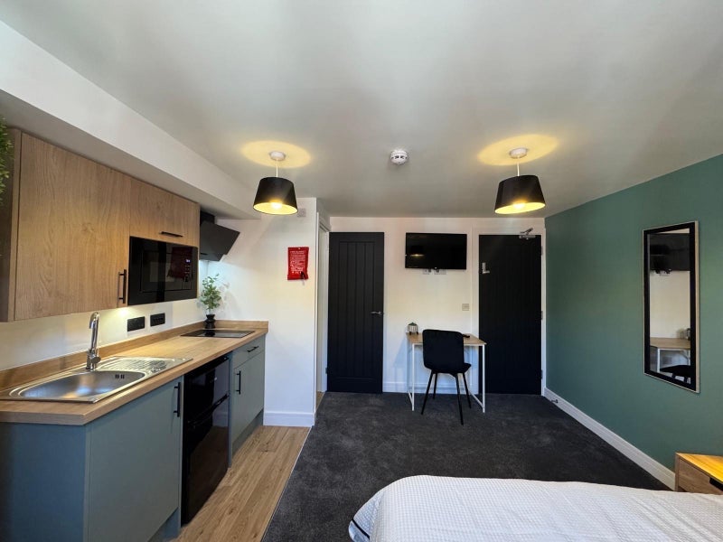 Room Wadham Street in Stoke-on-Trent
