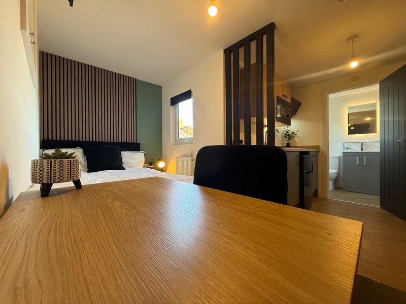 Room Wadham Street in Stoke-on-Trent