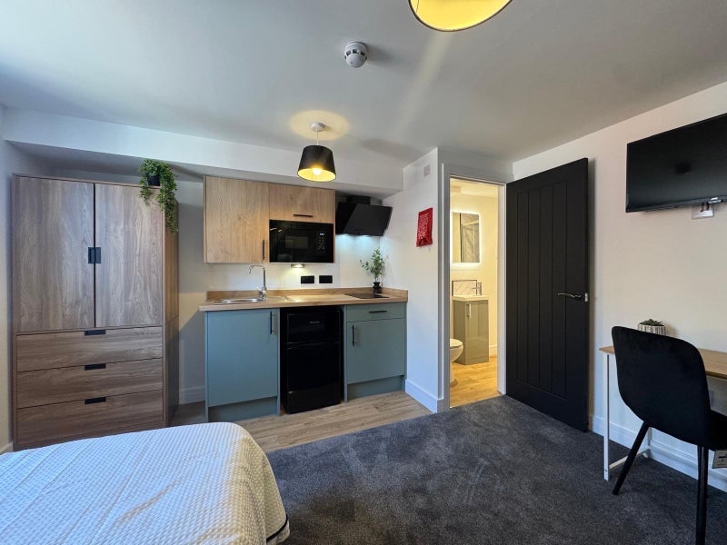 Room Wadham Street in Stoke-on-Trent