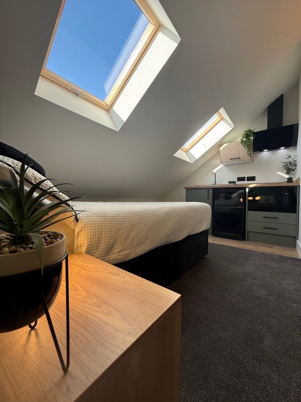 Room Wadham Street in Stoke-on-Trent