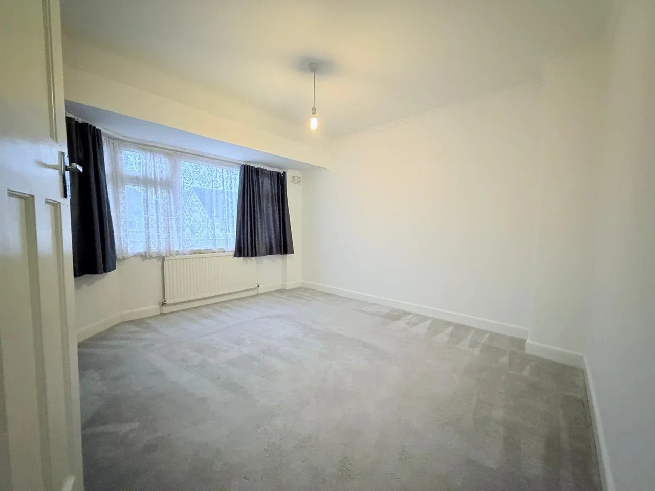 House Iverna Gardens in Greater London