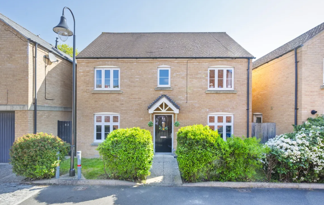 House Mycroft Road in Blunsdon St Andrew
