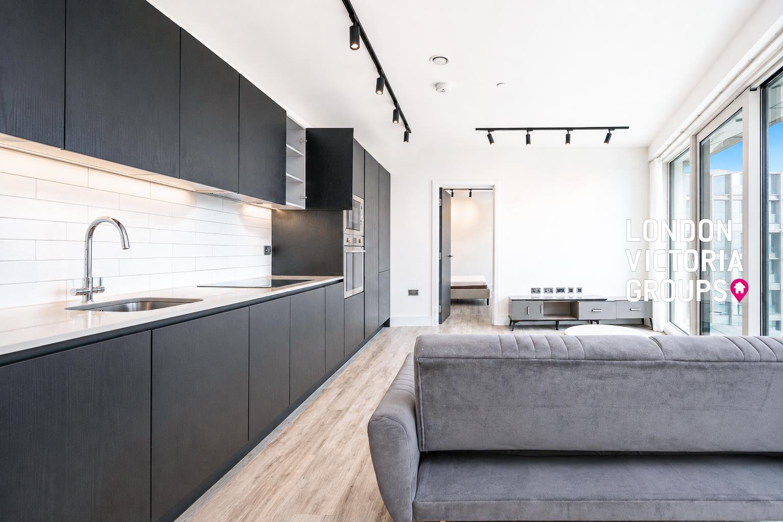 Flat Portal Way in Greater London