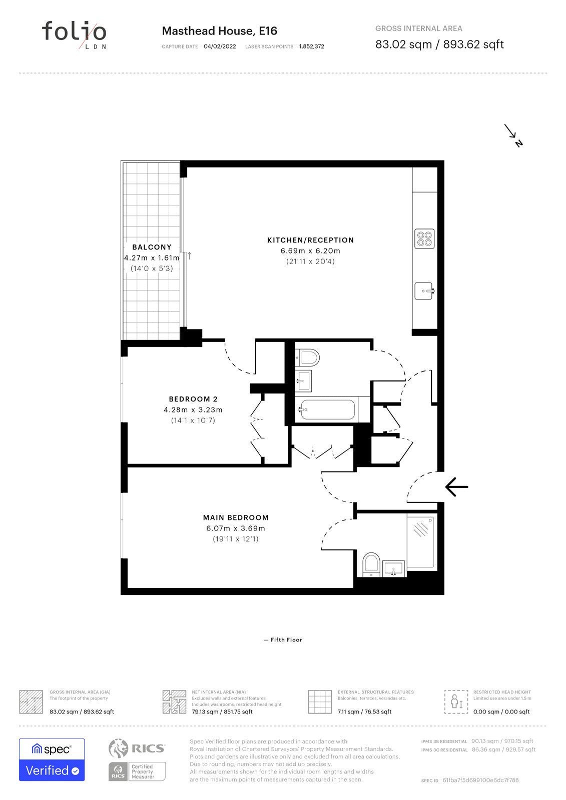 Flat Royal Crest Avenue in Greater London