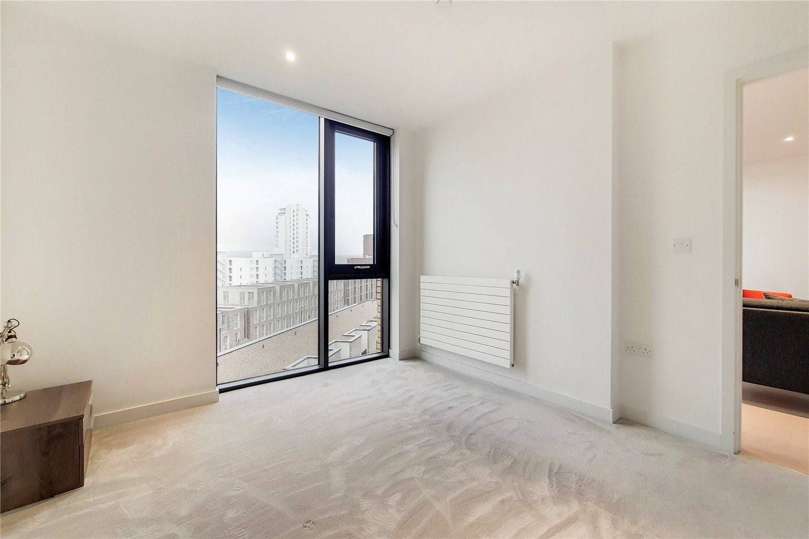 Flat Royal Crest Avenue in Greater London
