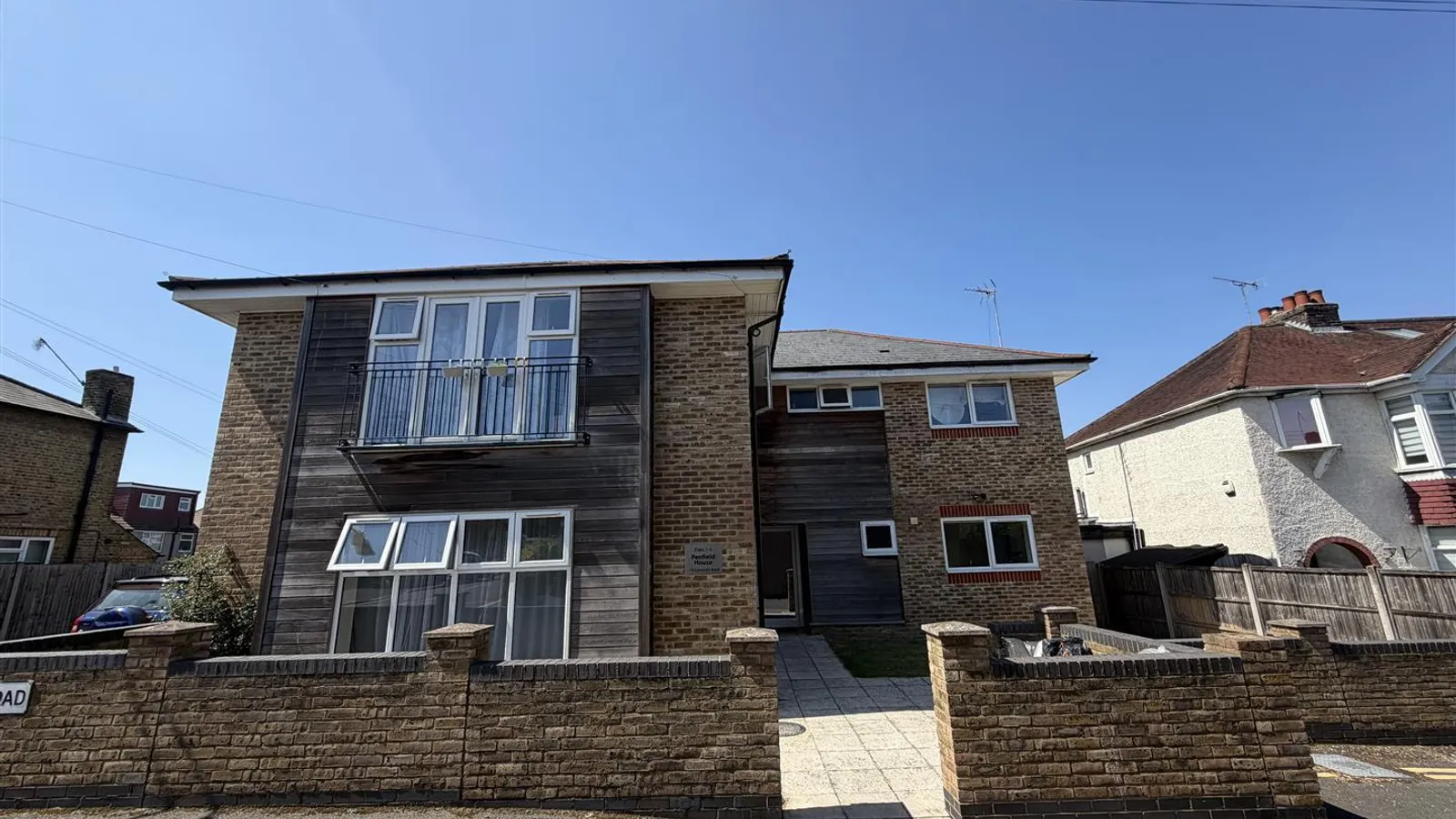 Flat Lancaster Road in Greater London