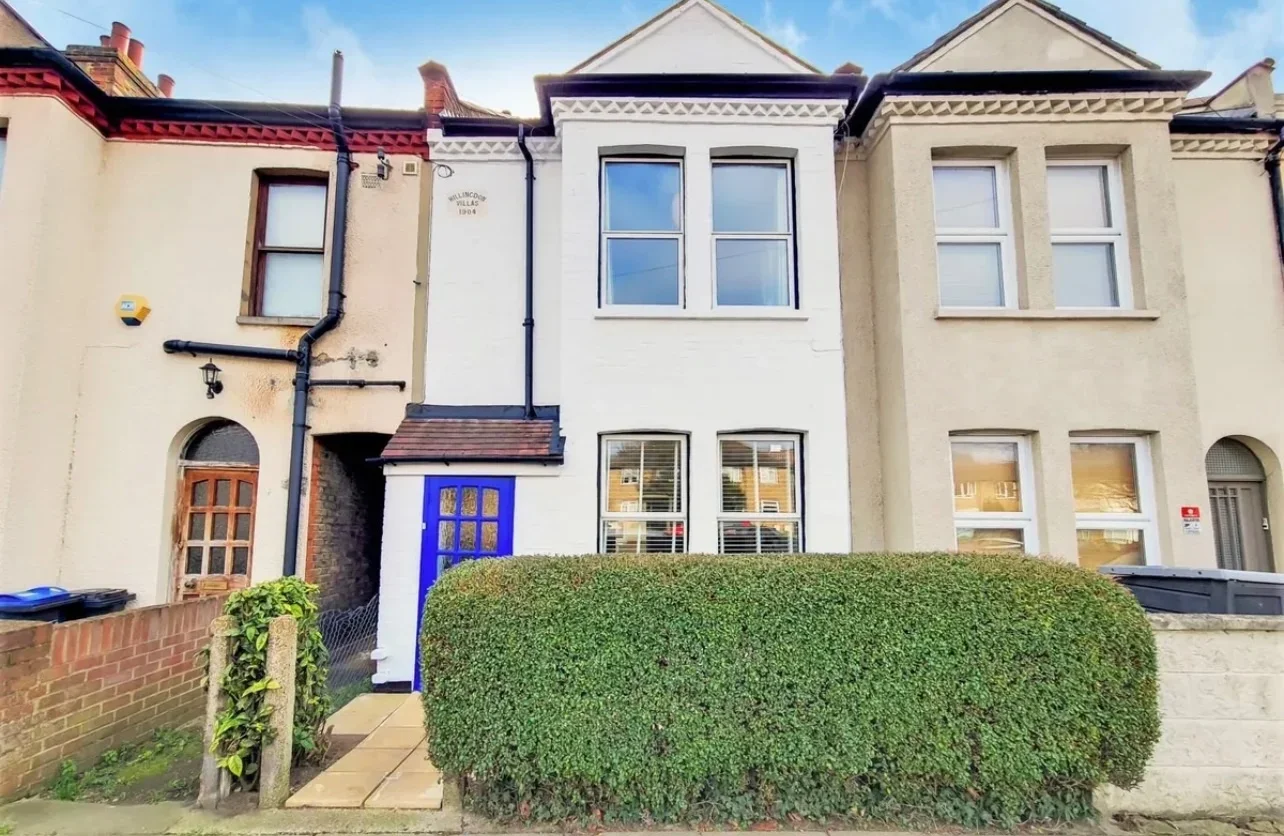 House Liberty Avenue in Greater London