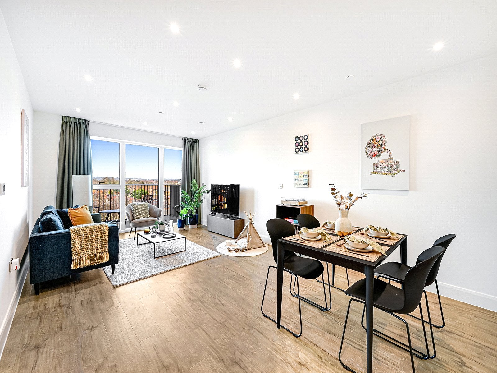 Flat Aerial Square in Greater London