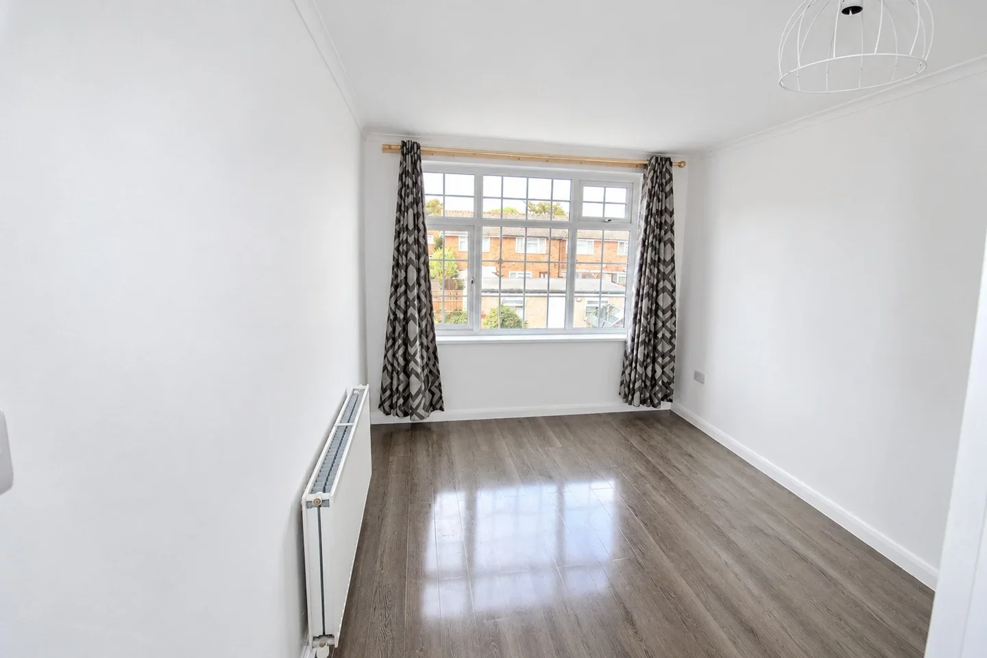 House Northumberland Crescent in Greater London