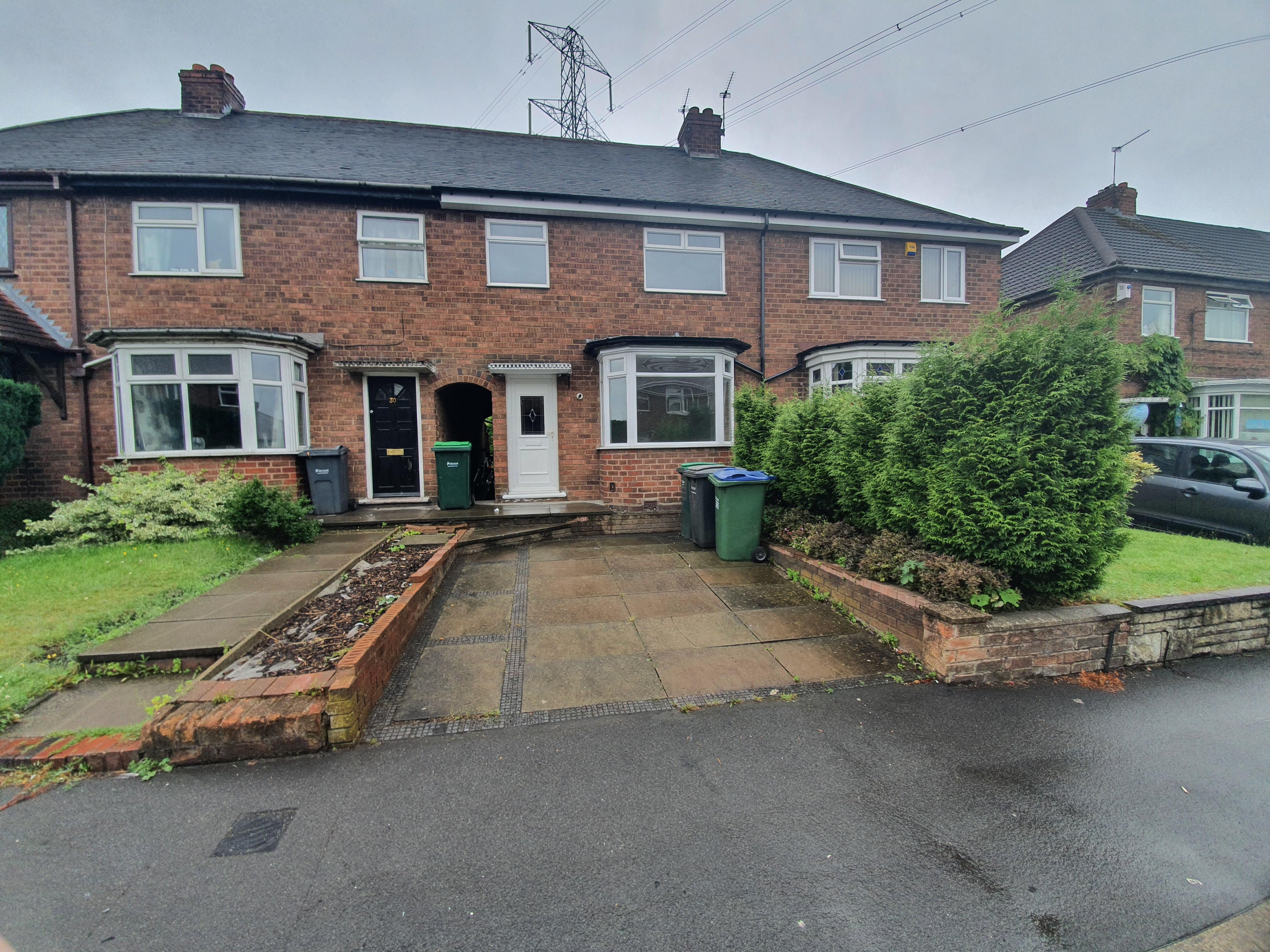 House Woodnorton Road in Sandwell