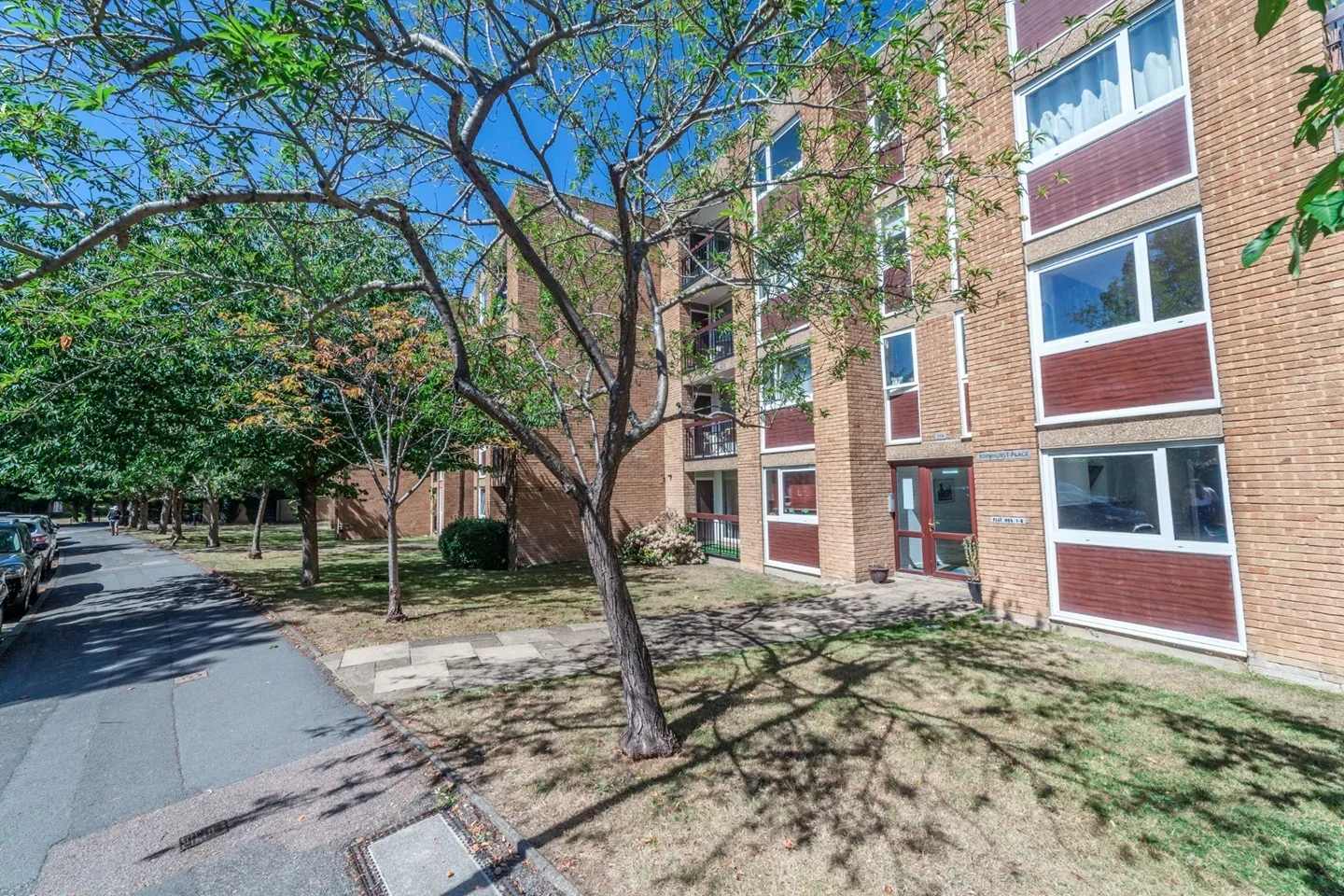 Flat Mulgrave Road in Greater London