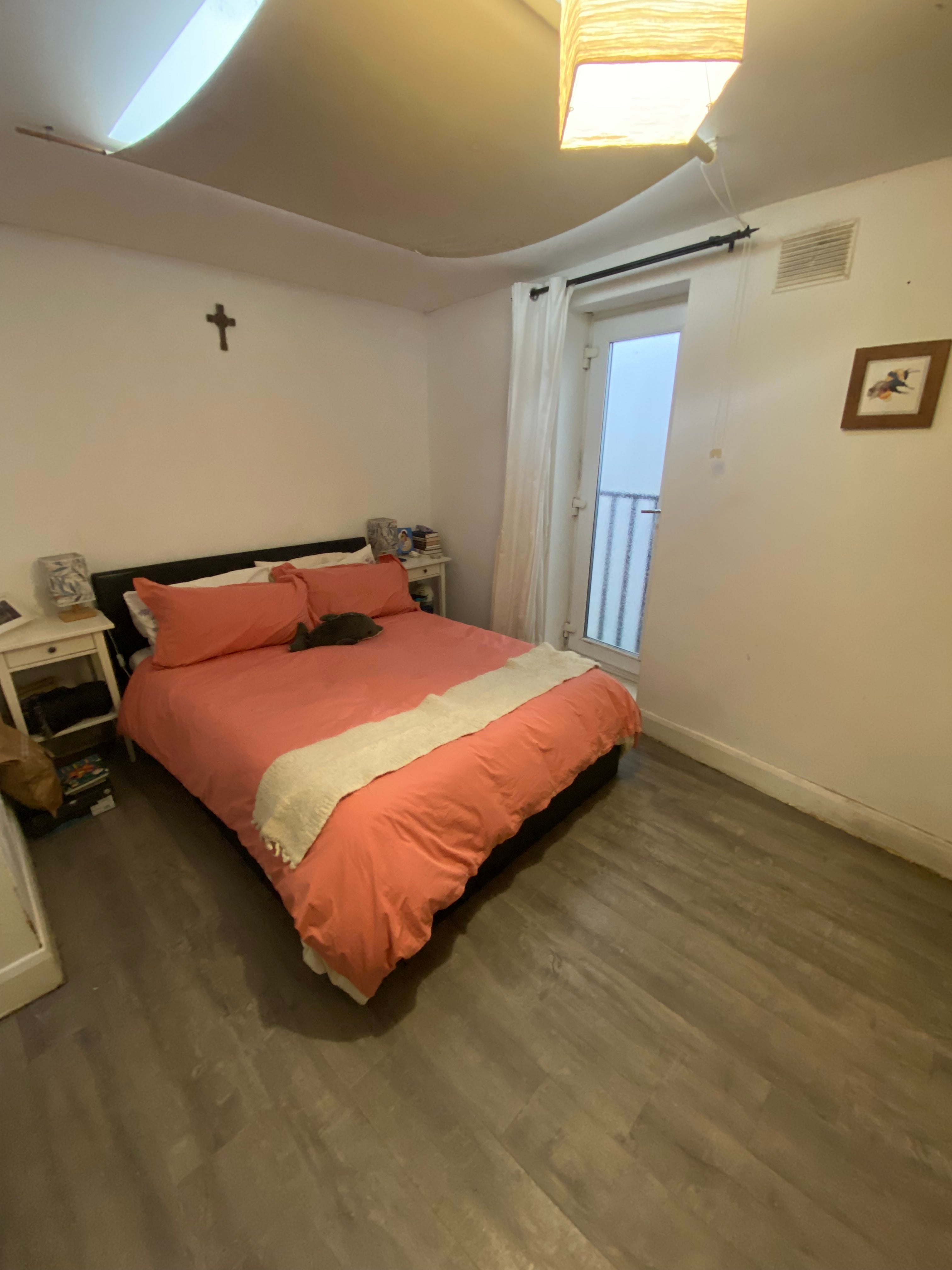 Flat Springdale Road in Greater London