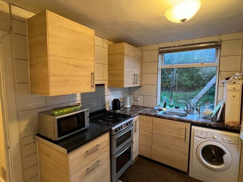 Room Craigour Crescent in City of Edinburgh