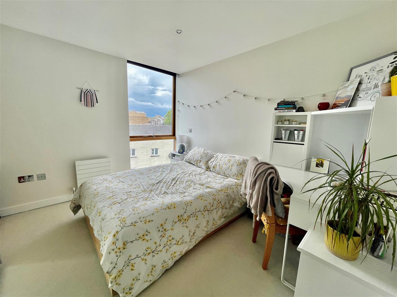Flat Fortess Road in Greater London