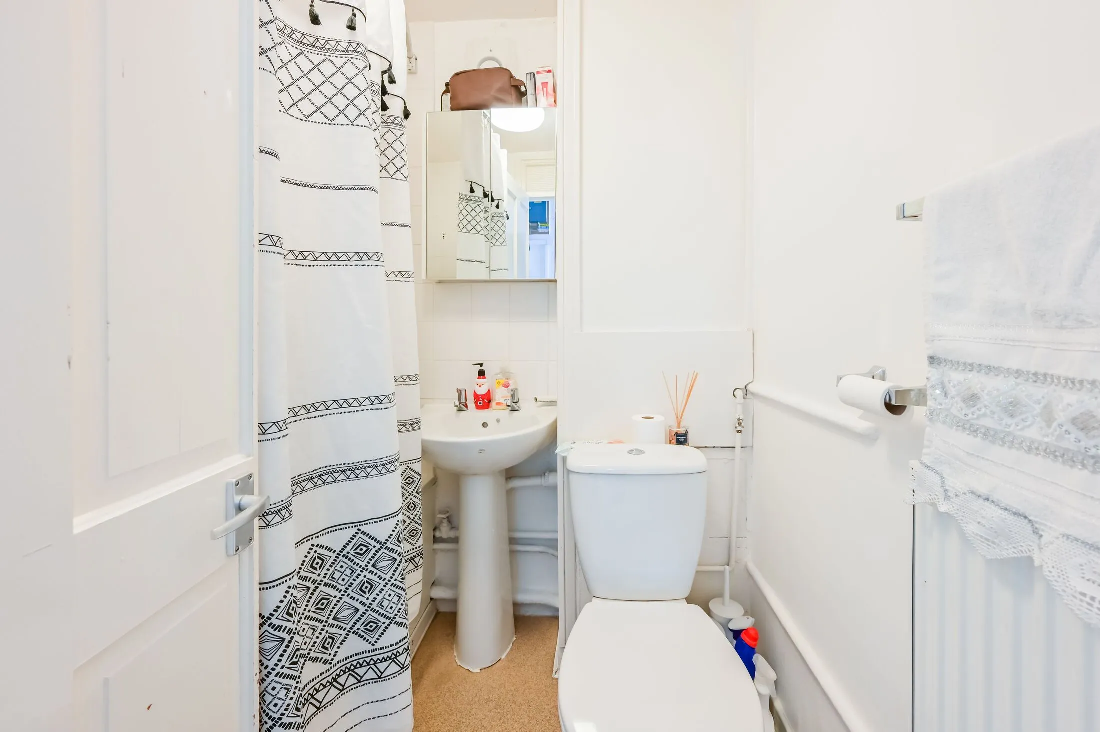 Flat Pellatt Grove in Greater London