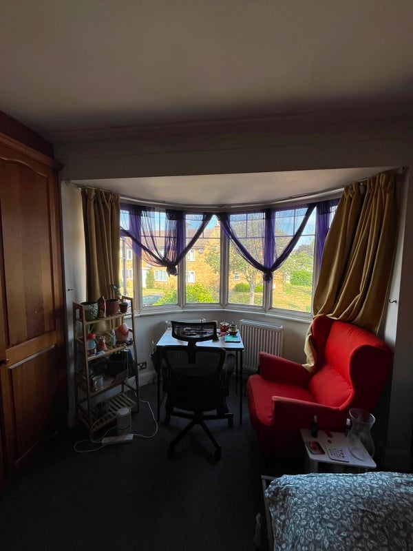 Room Oakfield Road in Greater London