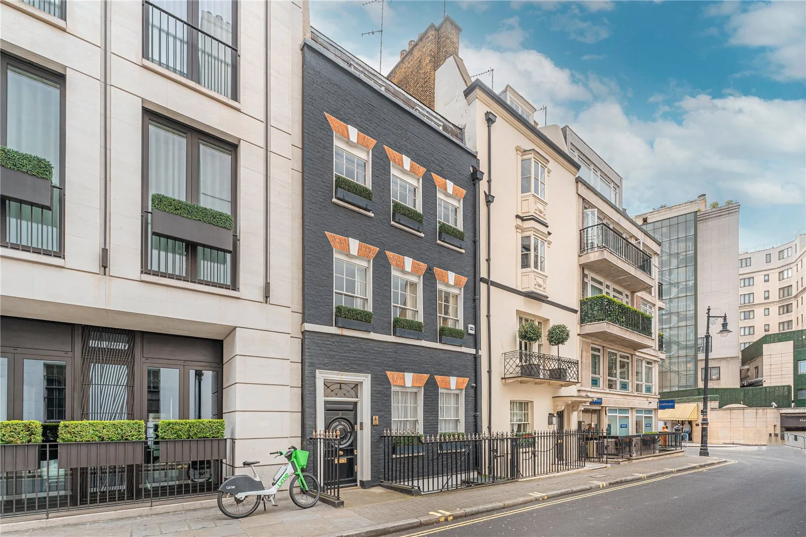 House Deanery Street in City of Westminster