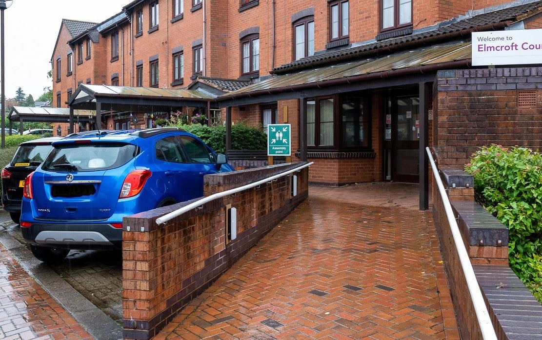 Flat Hednesford Road in Cannock Chase